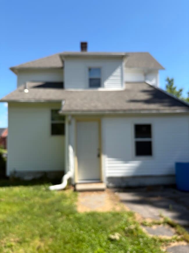 Photo - 1165 W High St