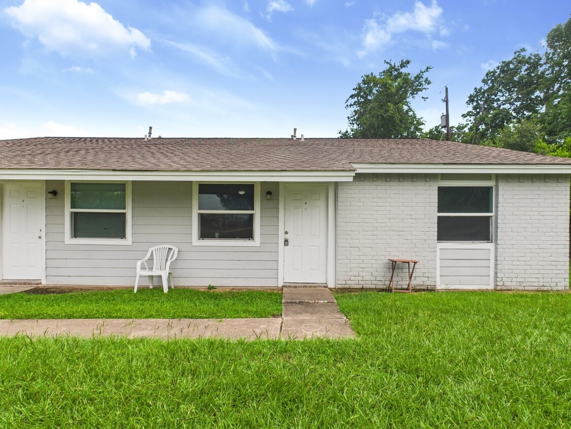 Photo - 1900 Finfeather Rd (Bryan, TX)