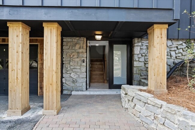 Photo - 1210 E Beechwood Dr NW