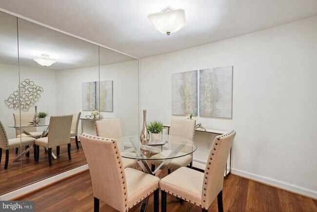 Photo - 2126 Connecticut Ave NW Unit 17