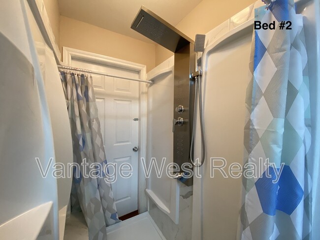 Photo - 453-453 Morrison Ave