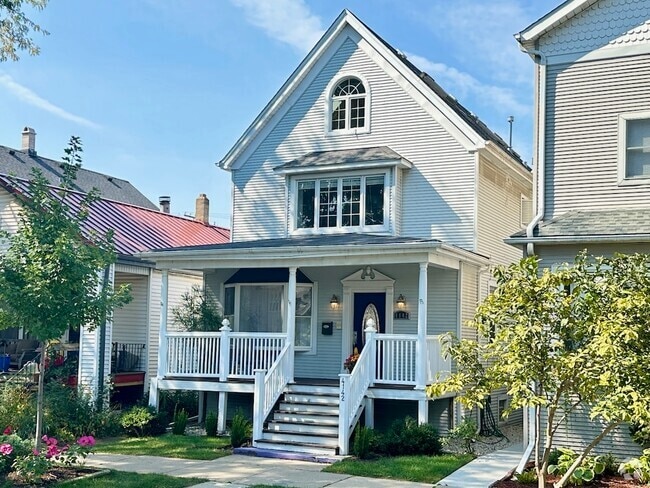 Building Photo - 4142 N Maplewood Ave Unit K09J Rental