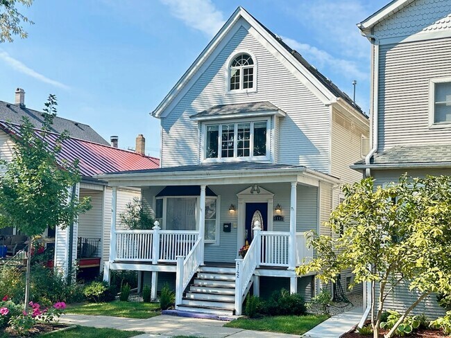 Photo - 4142 N Maplewood Ave House