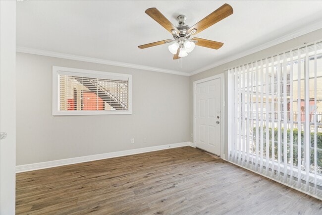 Photo - 201 Emerson St Unit 2