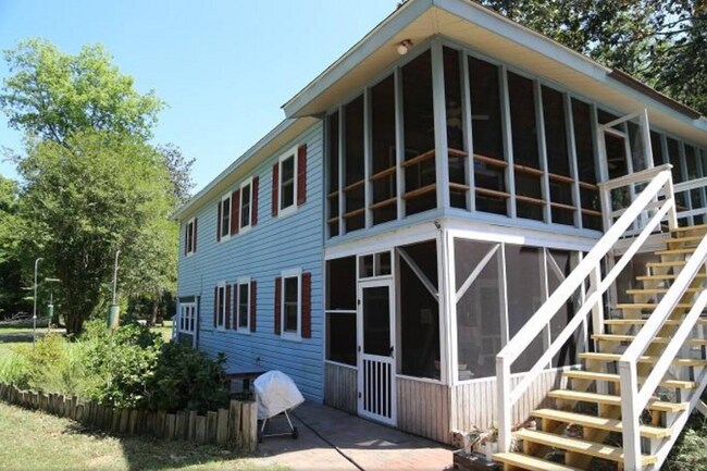 Photo - 1490 Creekwood Rd Unit 1