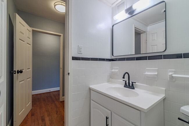 Photo - 1931 N Cleveland St Unit 408