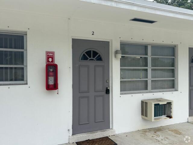 Building Photo - 932 S B St Unit 2 Rental