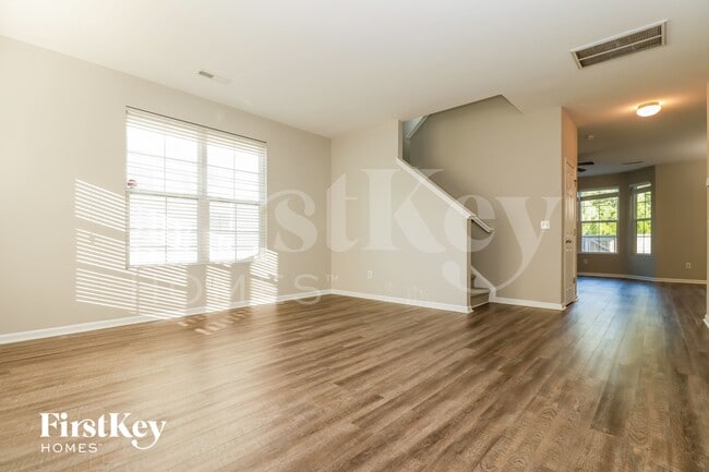 Photo - 426 Village Park Dr