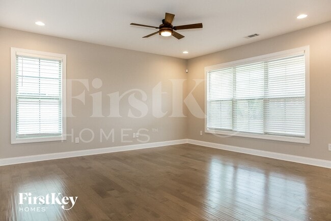 Photo - 740 Wood Lily Dr