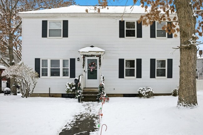 Building Photo - 77 Merrow St Unit 77 Merrow Street