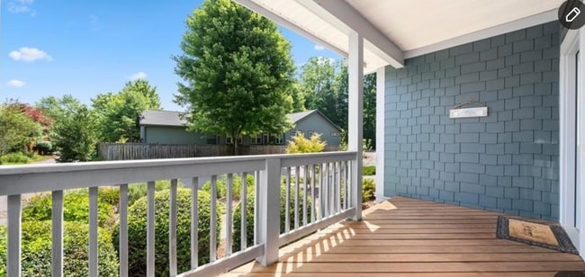 Photo - Avonlea Flat Rock