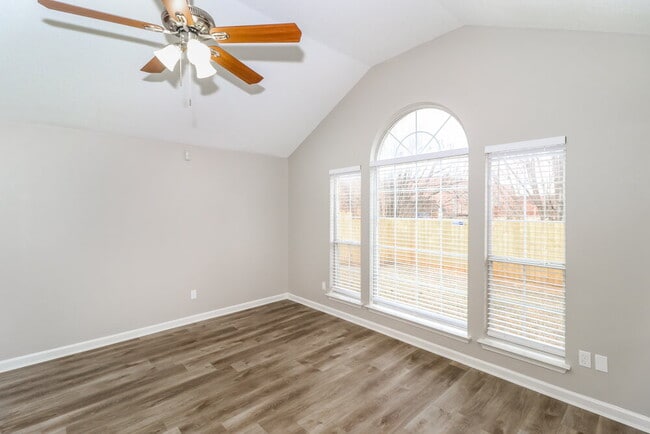 Photo - 7086 Lagrange Hill Dr
