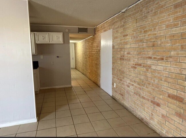 Photo - 1308 N McColl Rd