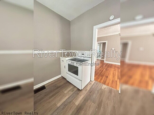 Photo - 1019 University St