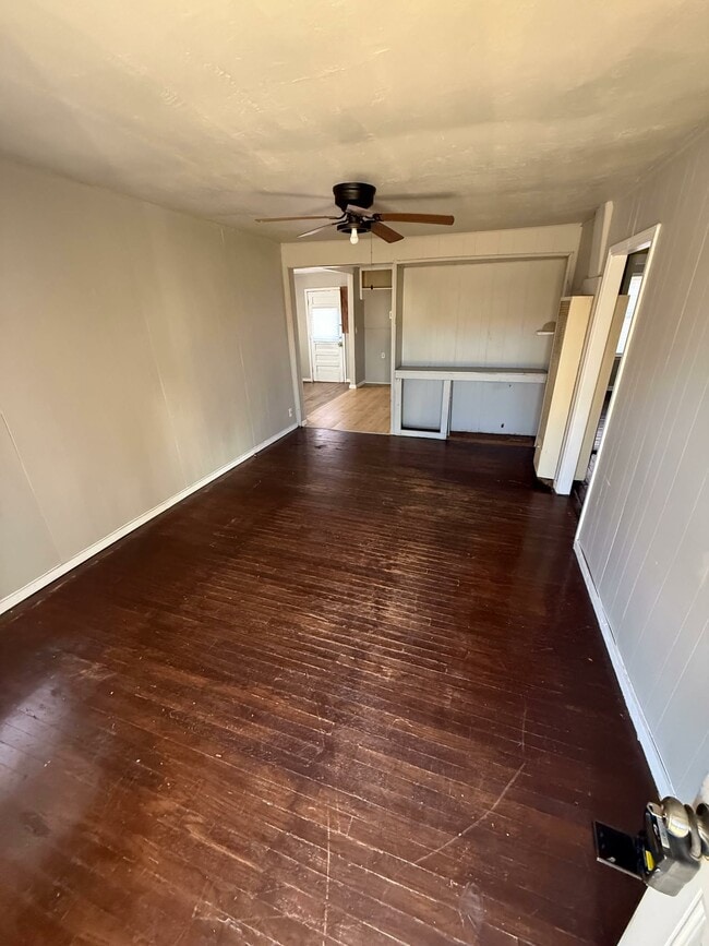 Photo - 307 N Alabama St