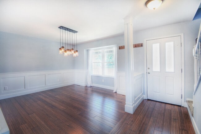 Photo - 1276 Canoe Creek Dr N