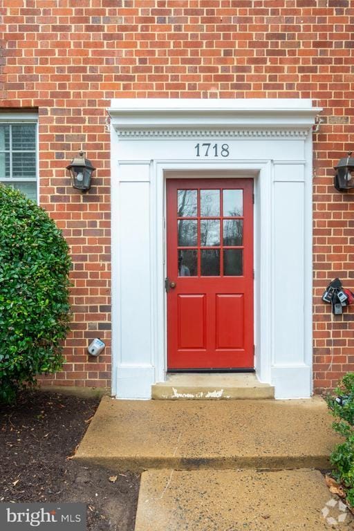 Building Photo - 1718 W Abingdon Dr Unit 302 Rental