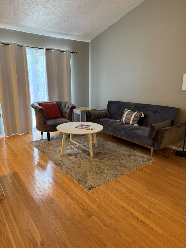 Photo - 7112 N Holiday Dr Unidad True