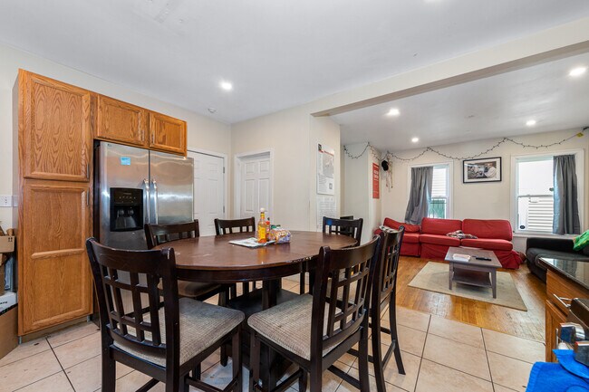 Photo - 226 Calumet St