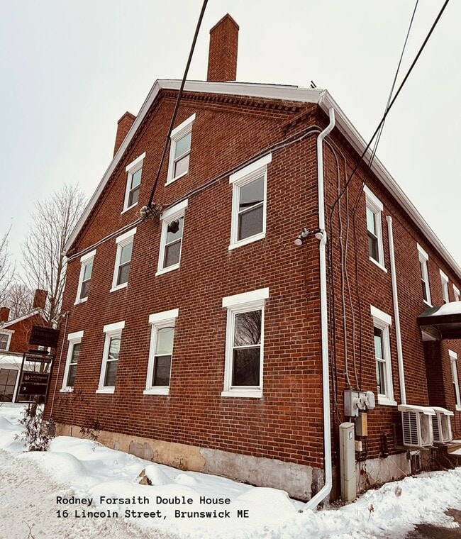 Building Photo - 14-16 Lincoln St Unit Apt. 16A-2