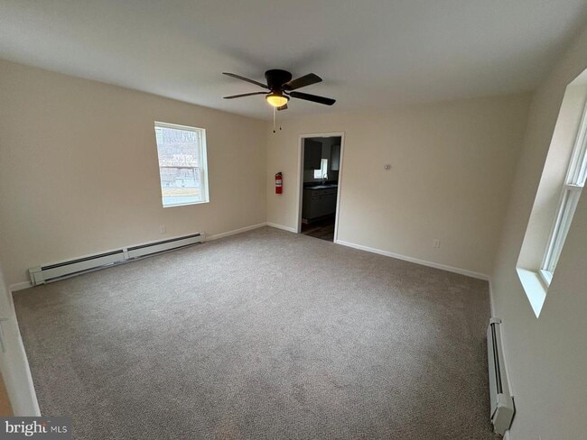 Photo - 786 S Main St