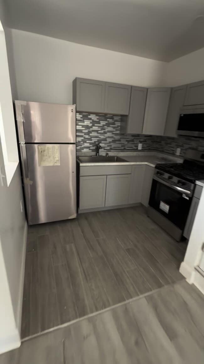 Photo - 415 S 10th St Unit APT 2