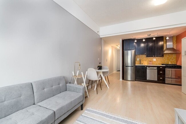 Photo - 476 Monmouth St Unit 305