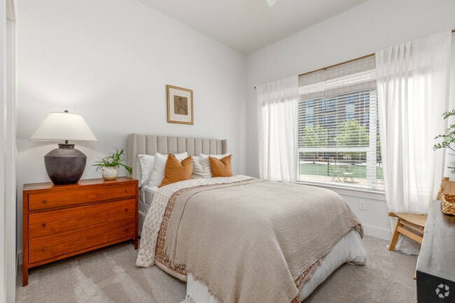1BR, 1BA- 672SF - Bedroom