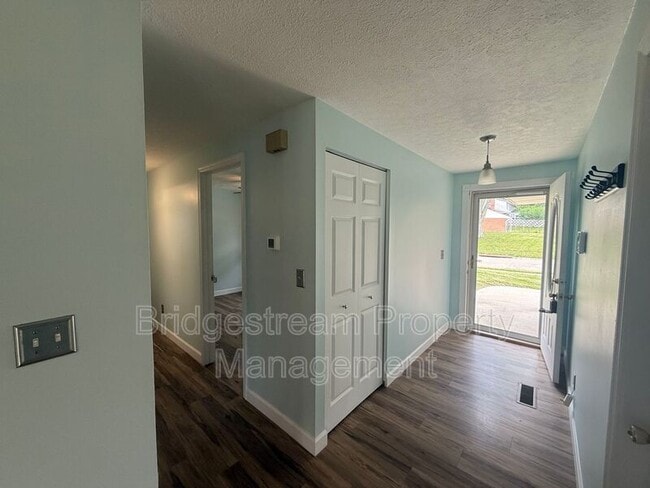 Photo - 7611 Blossomview Ct