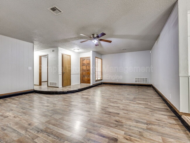 Photo - 1706 High Meadows Dr