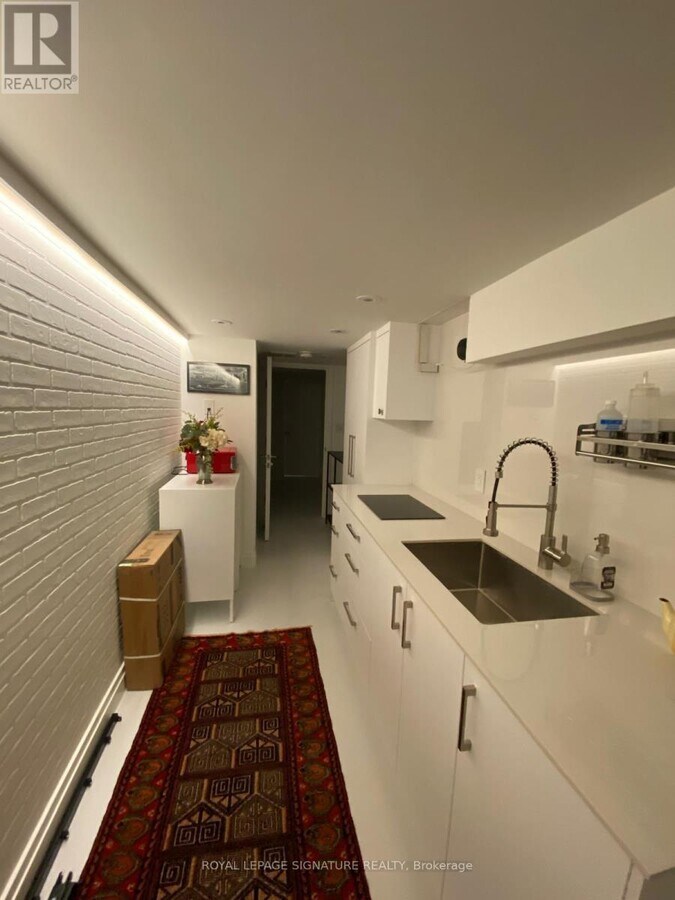 Photo - 19 Teddington Park Ave