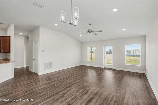 Photo - 2542 Pinwherry St NW