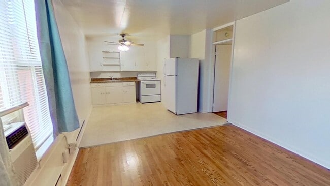 Photo - 112 E Main St