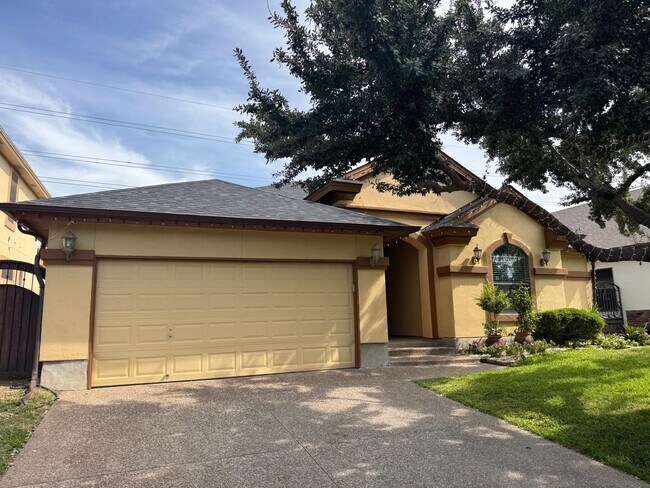 Photo - 705 Puig Dr