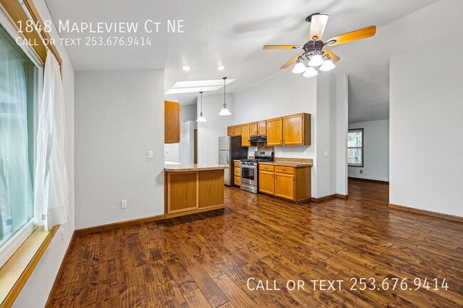 Photo - 1848 Mapleview Ct NE