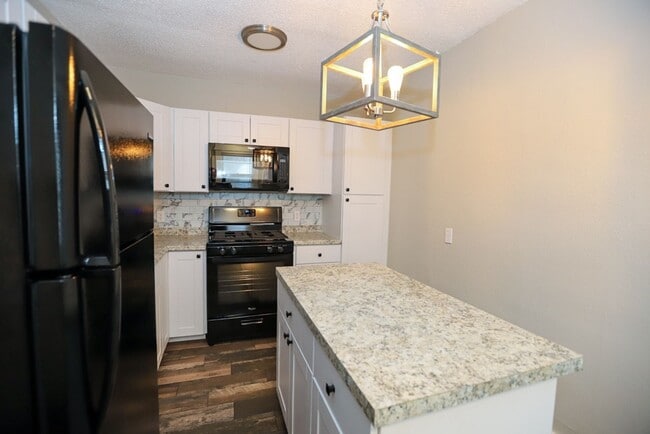 Photo - 3515 E King Pl
