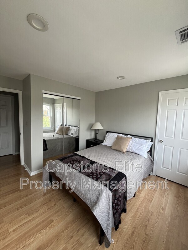 Photo - 35 Rutgers Dr Unit 2- Standard Hallway