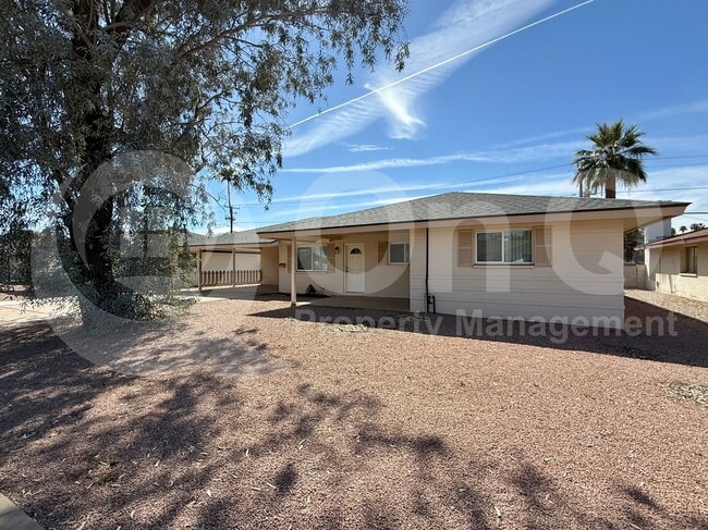 Building Photo - 935 E Wesleyan Dr