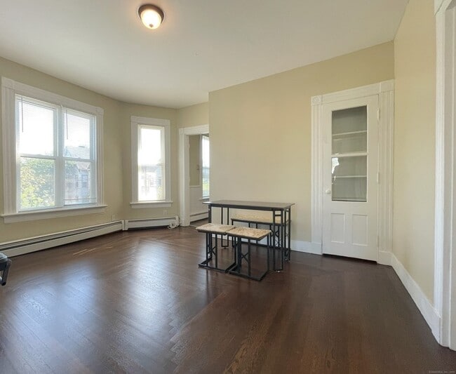 Photo - 196 Blatchley Ave Unit 2
