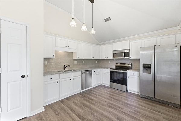 Photo - 10023 Woodland Grove Dr