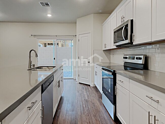 Photo - 720 Terrain Star Ave