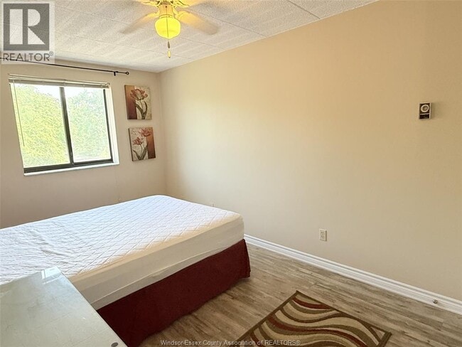 Photo - 360 Tecumseh Rd W Unité 301