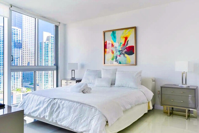 Photo - 485 Brickell Ave Unit FL26-ID1022271P