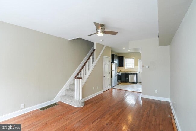 Photo - 137 Durfor St