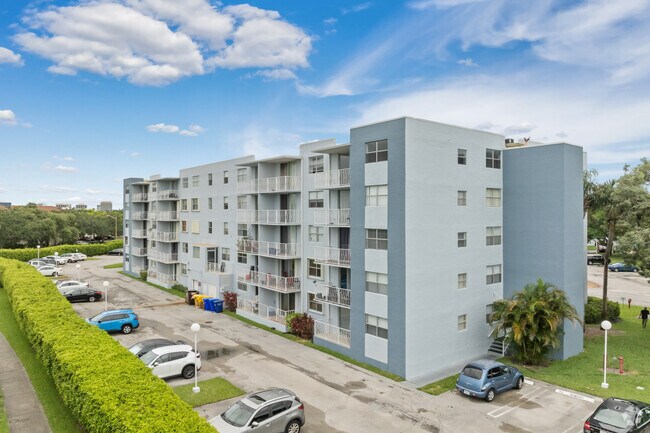 Photo - Breakwaters Apartments