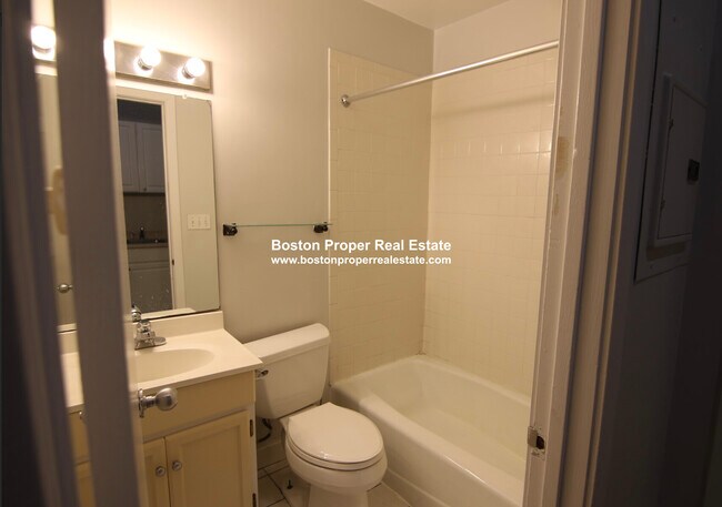 Photo - 550 Columbus Ave Unidad 1