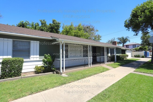 Photo - 919 W Wilshire Ave