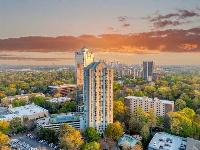 Building Photo - 2870 Pharr Ct S Northwest Unit 2704