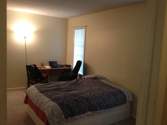Building Photo - 207 Ashley Forest Rd Unit 207