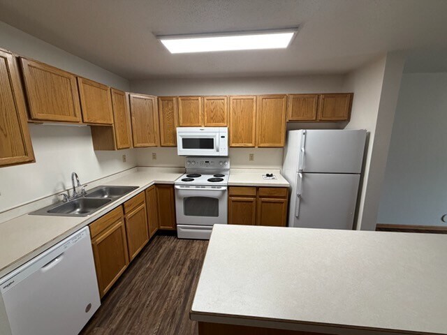 Westlake Townhomes Apartments